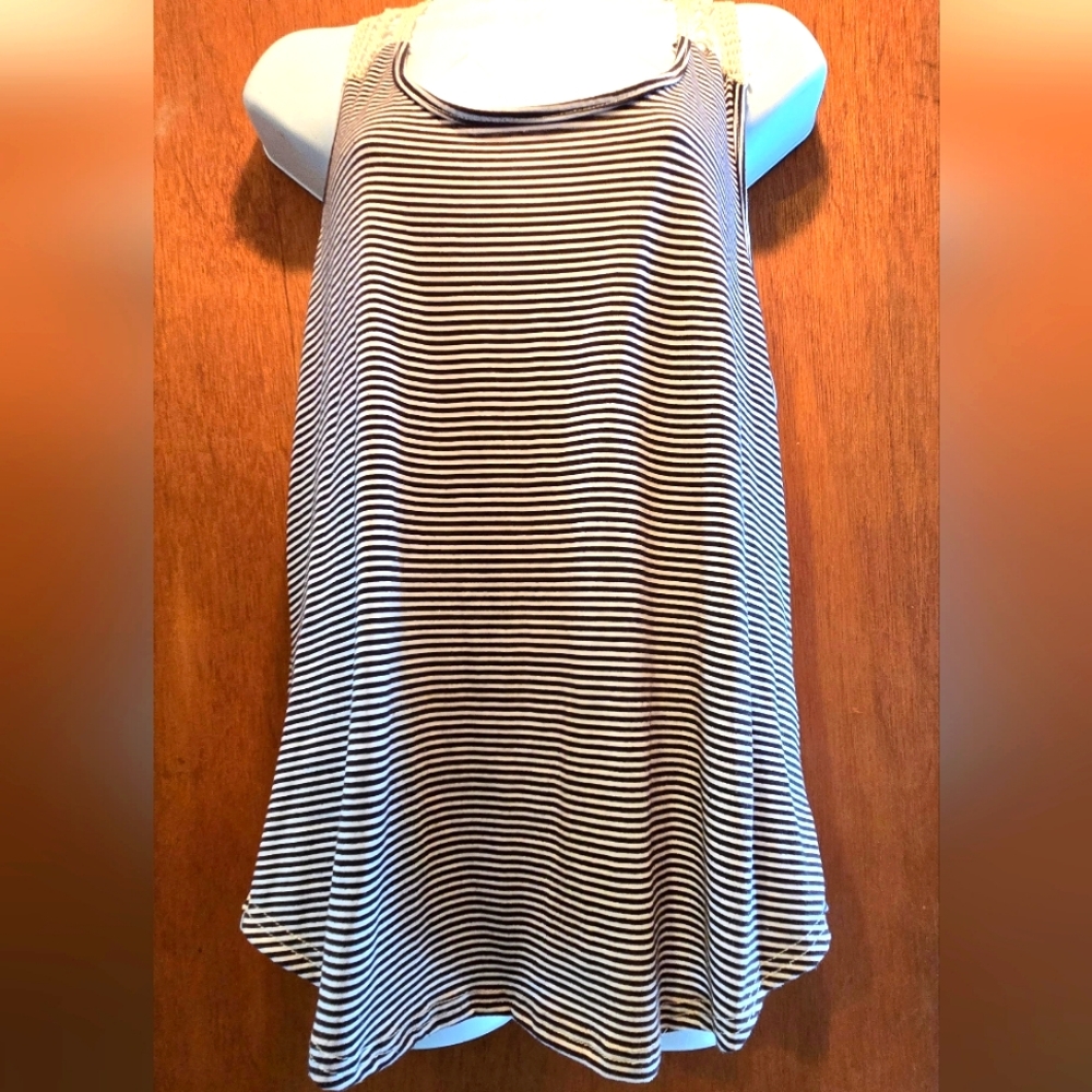Free People Blue & White Striped Lace Crochet Tank Top SzM - Picture 1 of 6